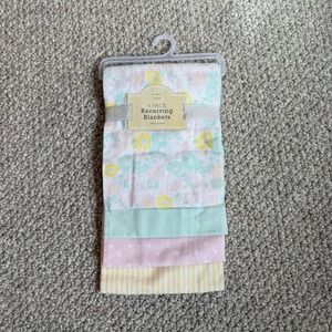 Modern Baby 4 Pack Receiving Blankets Floral Polka Dot Striped 100% Cotton NEW